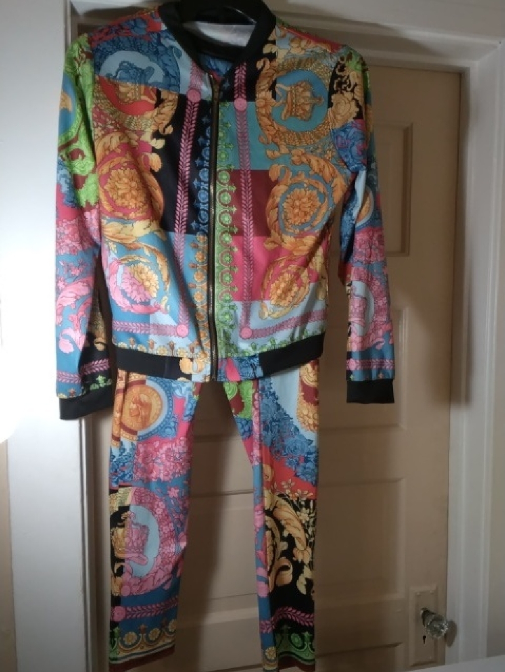 Multicolor Baroque Print Women's Jacket and Legging Set